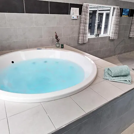 24 Person In Hasselberg Kappeln